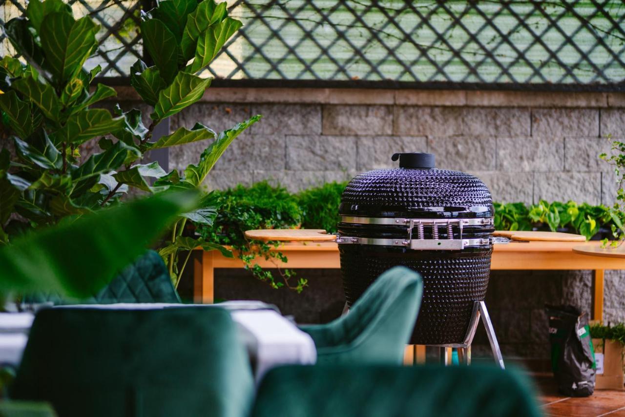 Restaurant & Pension U Hradu Šternberk Kültér fotó